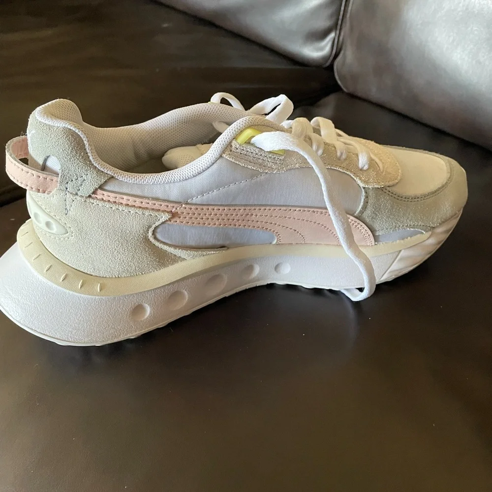Puma Women Sneakers - Picture 6 of 7